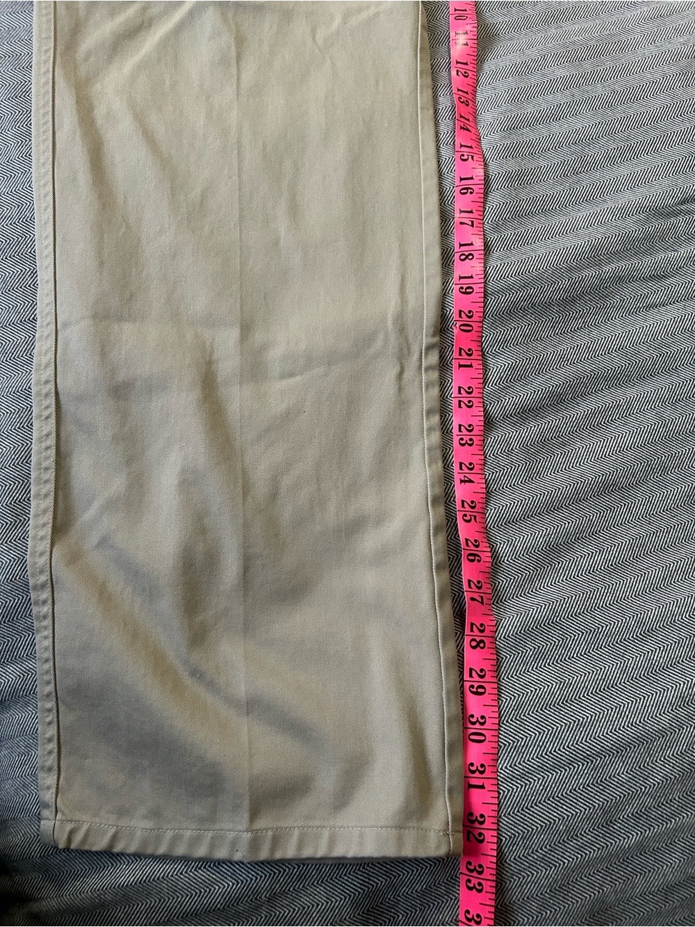 Denver Hayes Men's Pleated Chinos in Khaki - Picture 11 of 11